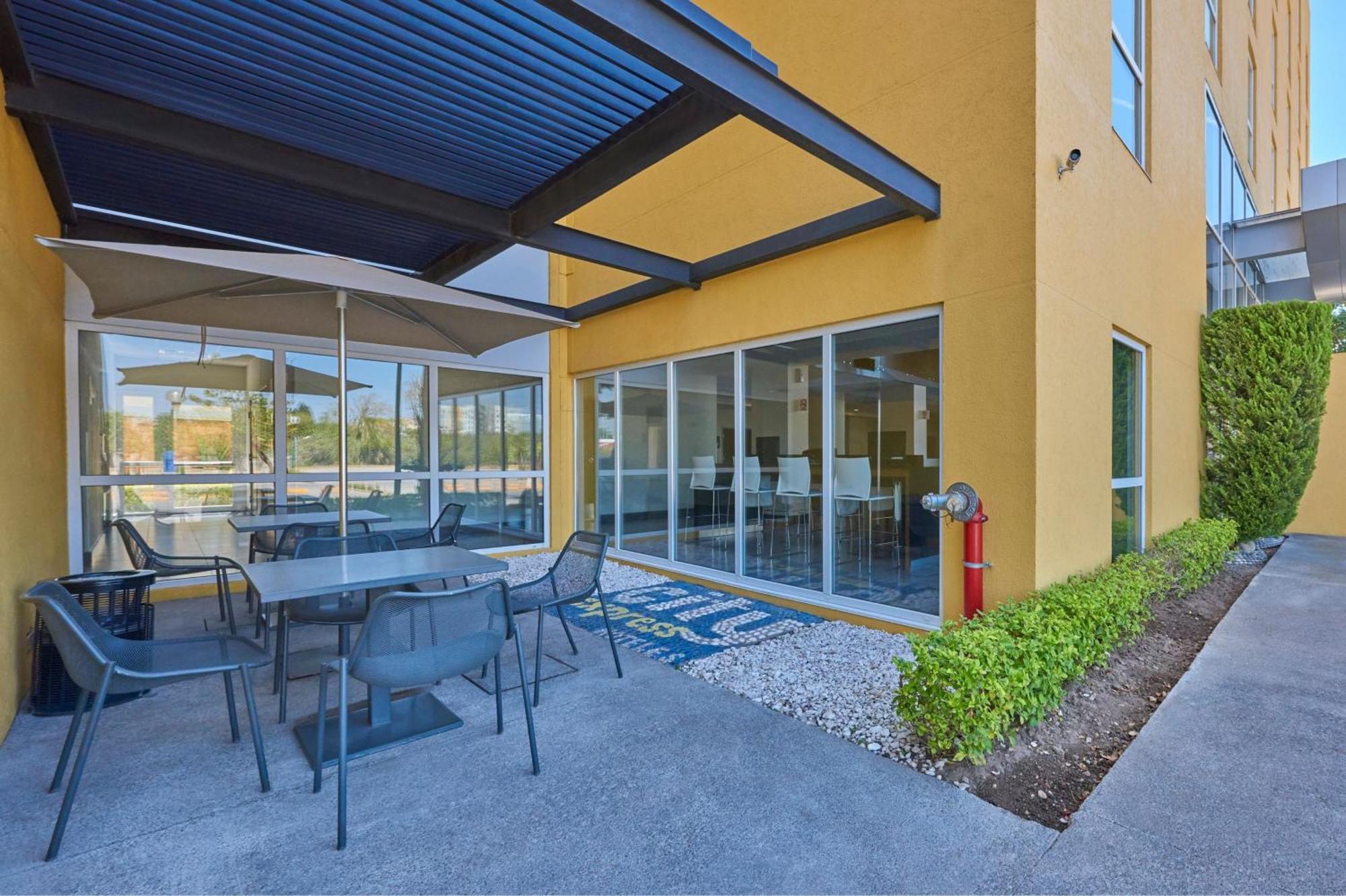 City Express By Marriott Irapuato Norte Exterior foto